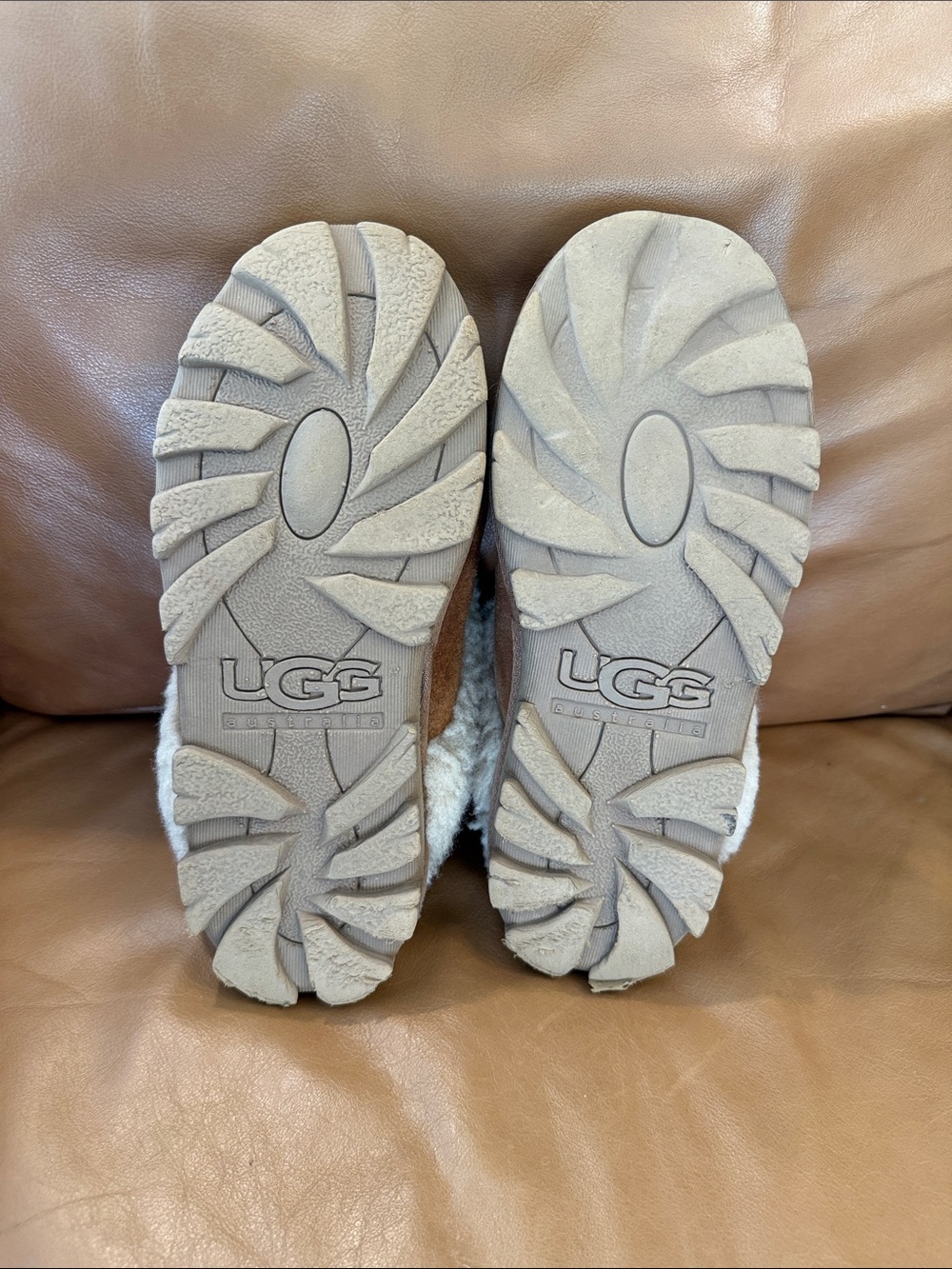 Women’s Ugg Coquette Slip On Slippers Sz 8 Chesnut Brown Tan Sheepskin EU 39 - Picture 9 of 9